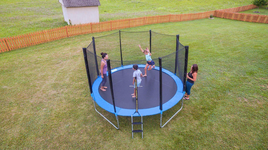 How to protect the outdoor trampoline